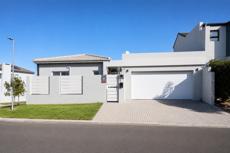 3 Bedroom Property for Sale in Sandown Western Cape